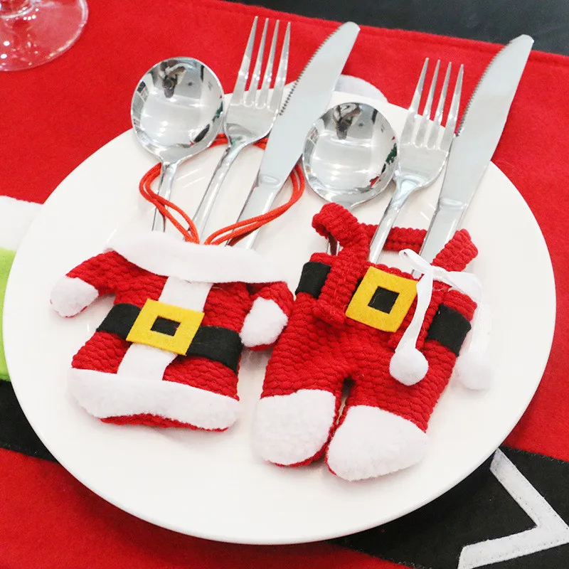 

Santa Hat Reindeer Christmas New Year Pocket Fork Knife Cutlery Holder Bag Home Party Table Dinner Decoration Tableware 62417