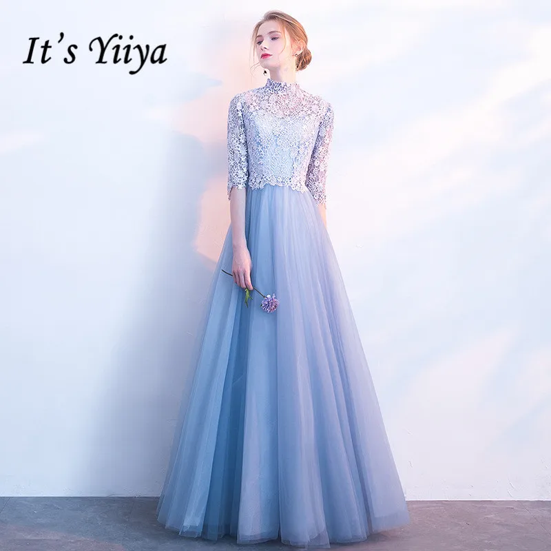 Это YiiYa вечернее платье снежный узор с принтом небесно-голубого цвета Длинные вечерние платья на молнии с круглым вырезом с коротким рукавом Вечерние платья E037