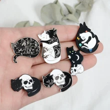 Bruxa gato pinos preto e branco yin yang lua e estrela abraçando gato dormindo kitty broche bruxaria jóias magia lapela pinos