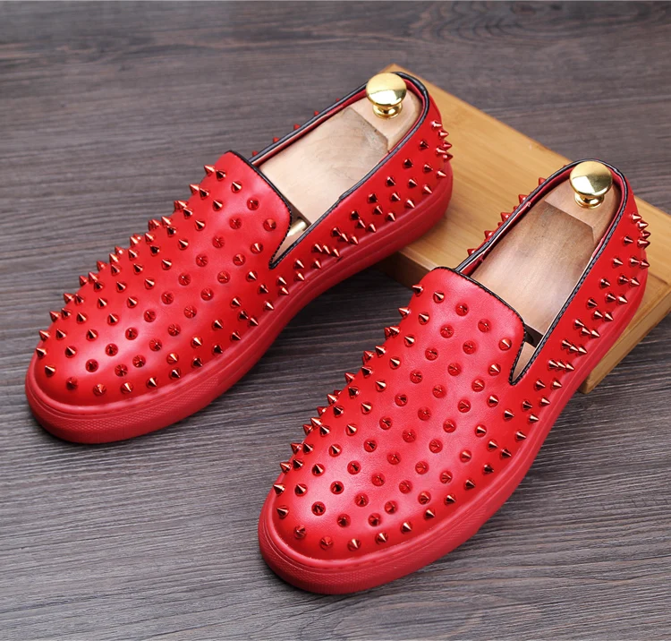 Jack willden европейские размеры 38–43 мужские, стильные, итальянские кожаные туфли обувь для вечеринки, свадебные туфли с шипами лоферы с заклепками Повседневное Для мужчин s комнатные туфли; обувь