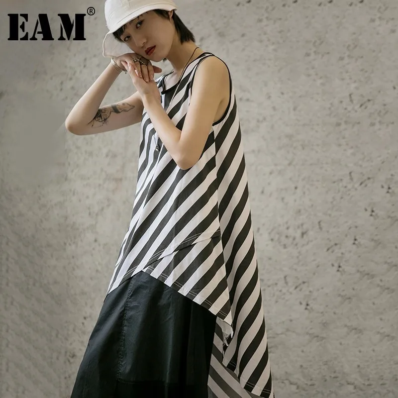 

[EAM] 2019 New Spring Summer Round Neck Sleeveless Stripe Spliced Irregular Personality Loose T-shirt Women Fashion Tide JX720