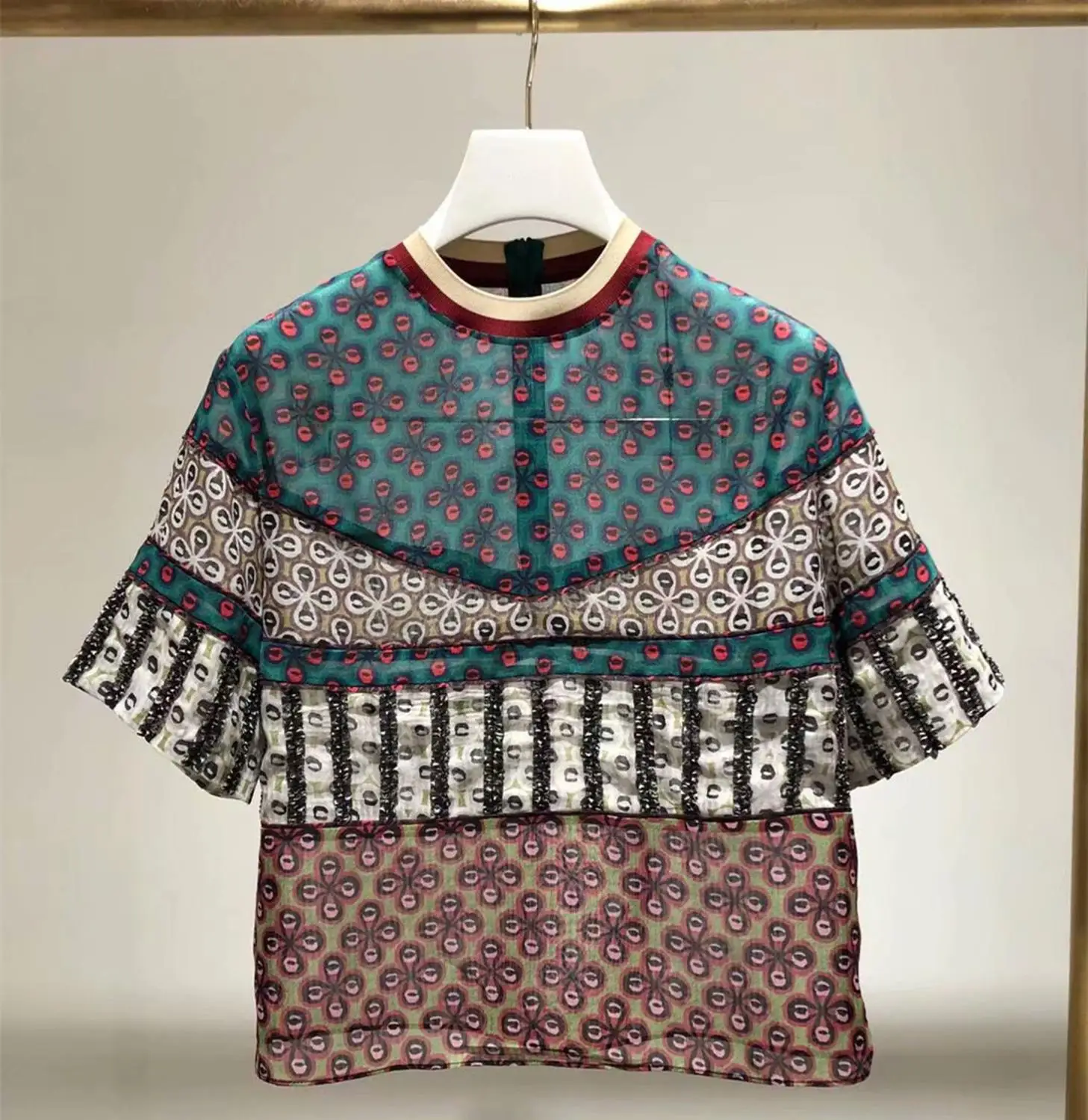 

Fashion women's O neck blouses Tops 2018 Summer ethnic floral print short sleeves Shirts A383