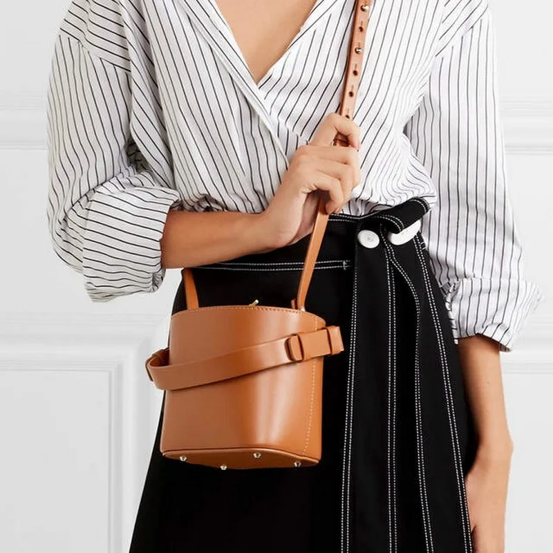 Кожаная сумка на ремне, Женская коричневая корзина, сумка на плечо, женская дизайнерская сумка высокого качества для девушек, сумка через плечо на шнурке