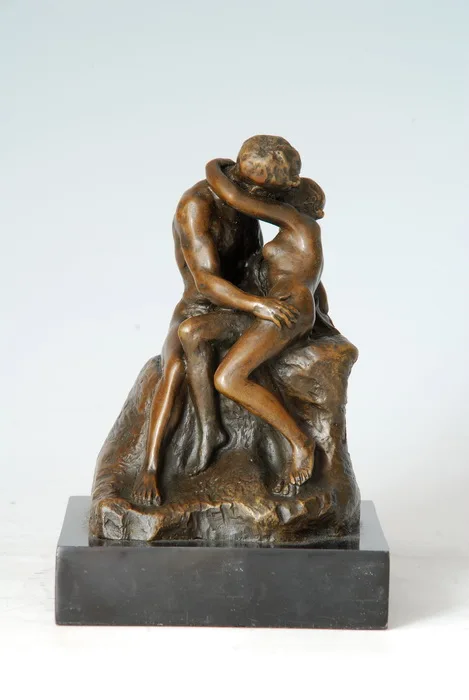 

Arts Crafts Copper Europe small bronze statue nude kissing lover figurines vintage wedding decoration Valentine's day gifts