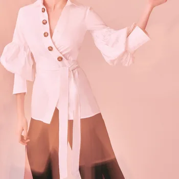 

LANMREM 2020 Fashion summer Turn-down Collar Puff Sleeve Temperament Vintage Lace Up Button Decoration White Women Shirt UA22600