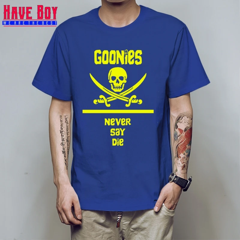 Бесплатная доставка футболка с вырезом лодочкой Goonies Never Say Die коротким рукавом