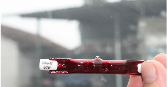 Rote Röhre x