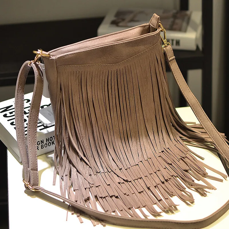 

New Fringes Bag Lady Shoulder Women Luxury Handbags s Designer Bolsos Mujer Bolsa Feminina Wicker Sac Tassel