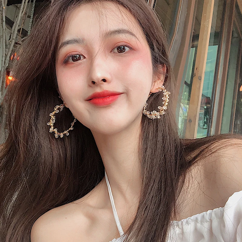 

2019 New Arrival Trendy Metal Round Women Hoop Earrings Fashion Earrings Korean Circle Earrings Trend Simple Jewelry Female