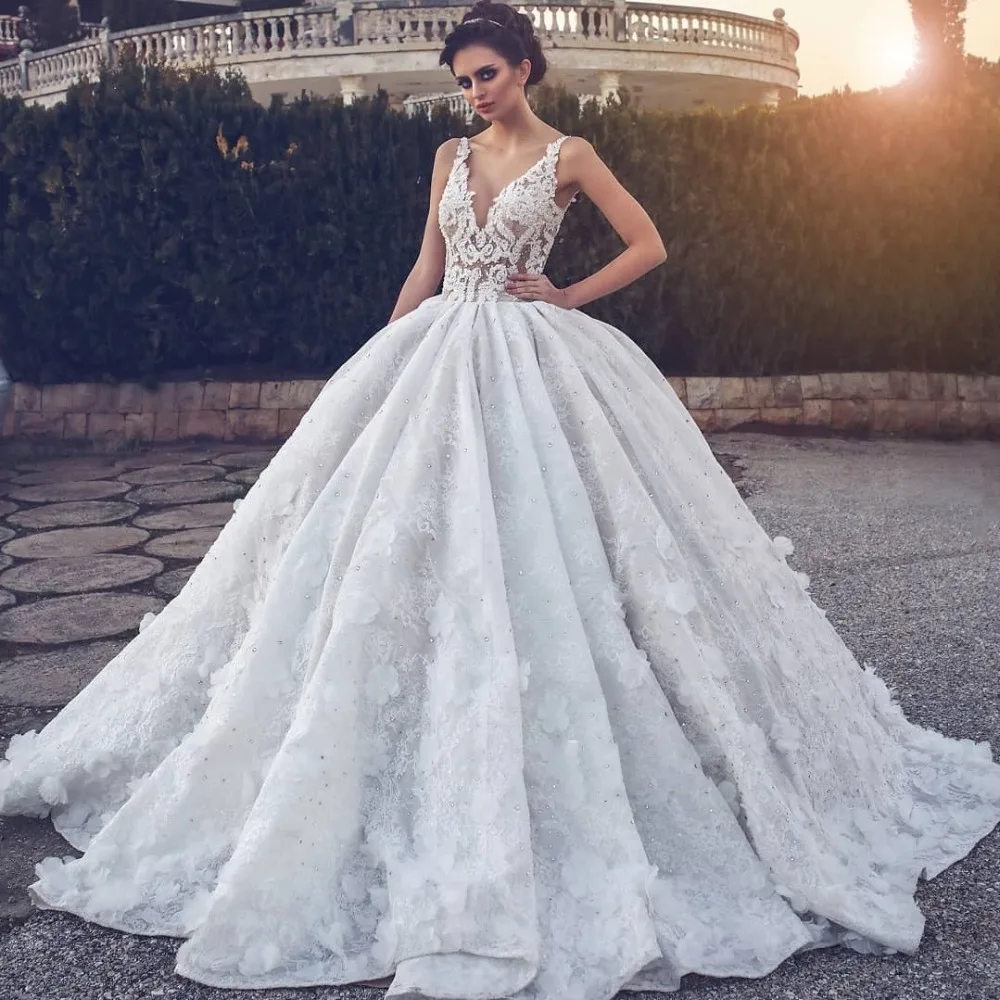 

Elegant Lace Bridal Gowns V Neck Sheer Straps Illusion Bodice Handmade Flowers Ball Gown Wedding Saudi Arabic Women Dresses