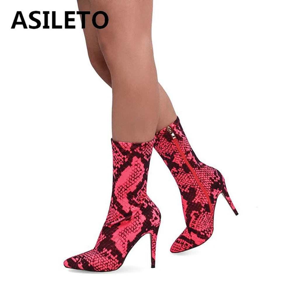 

ASILETO 2019 Snake Print Sock Boots Stretch Fabric Pointed Toe High Heels Zip Woman Ankle Boots Ladies Short Boots Green E176