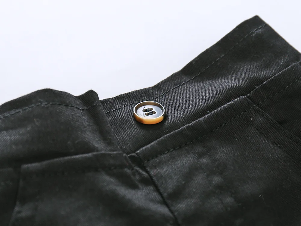 4587985076_2068599042