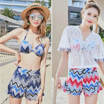 

The new bikini woman is divided into 3 pairs of slim skirt swimming suit.