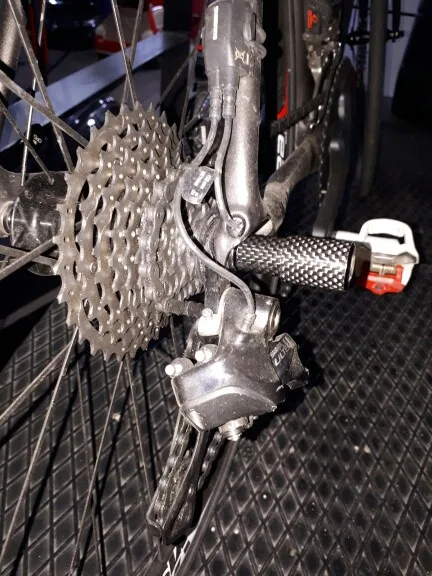 Fouriers carbono bicicleta trasero Derailleur Protector montaje de engranaje de liberación rápida QR Cap Drivetrain Guards Fouriers carbono bicicleta trasero Derailleur Protector montaje de engranaje de liberación rápida QR Cap Drivetrain Guards