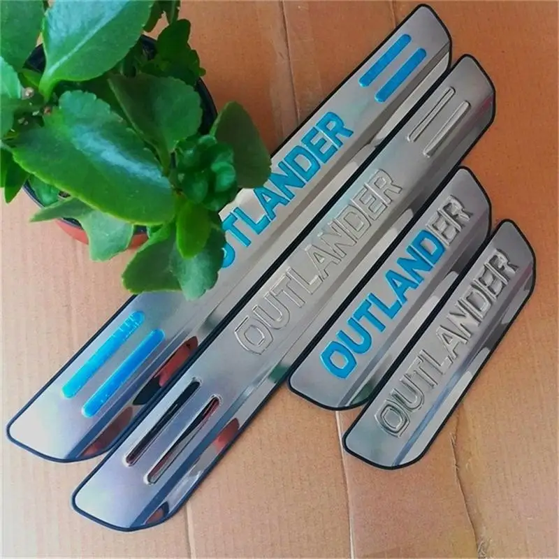 2022 Mitsubishi Outlander Scuff Plates