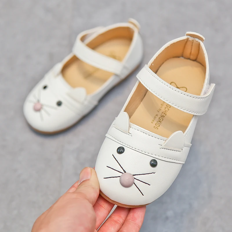 Сандалии на мягкой подошве с изображением кота для девочек; лоферы; повседневная обувь с героями мультфильмов; прекрасный кроссовок для детей 1-6 лет