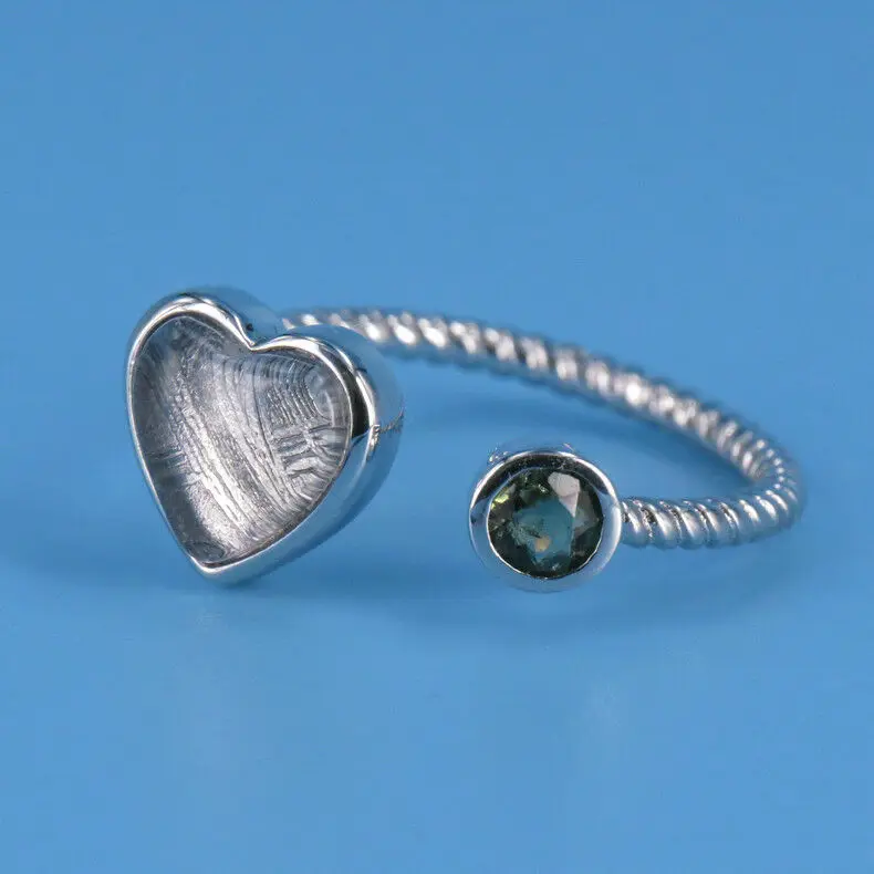 

Genuine Natural Moldavite Gibeon Meteorite Adjustable Size Power Ring Silver Plated Heart Shape Woman Man Drop Shipping