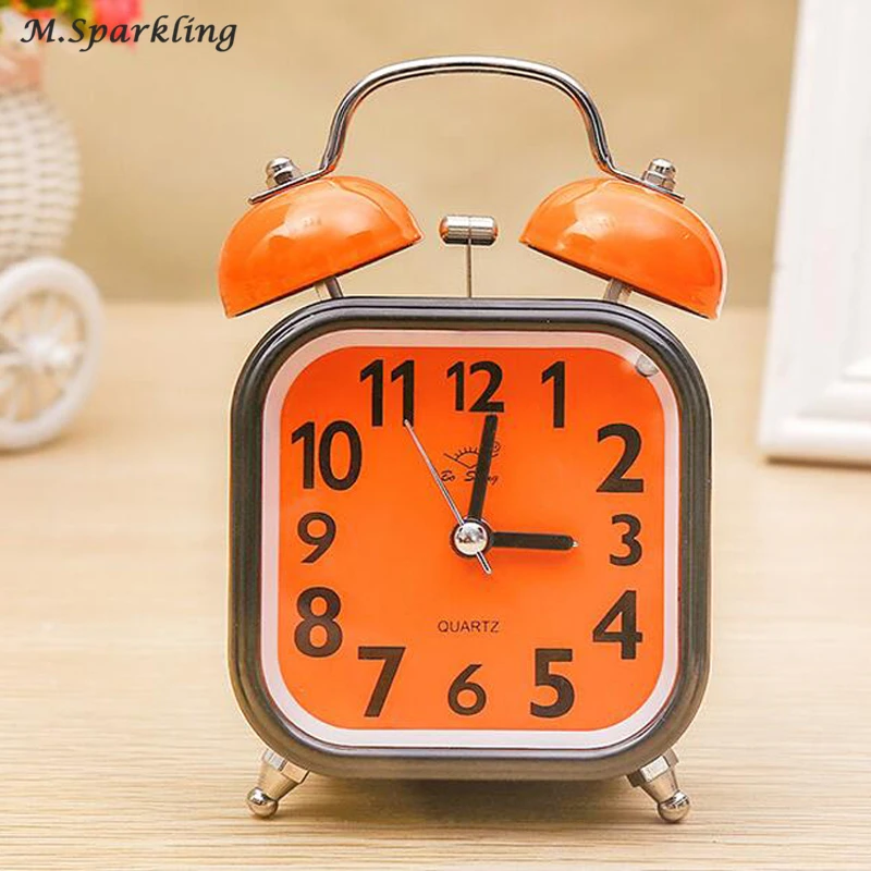 

Mechanical Alarm Clock Round Metal Table Clock Retro Double Bell Desk Clock Light Design Alarms Candy Color Clock
