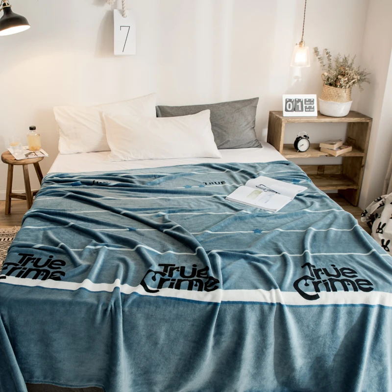 

bedspread blanket 200x230cm High Density Super Soft Flannel Blanket to on for the sofa/Bed/Car Portable Plaids
