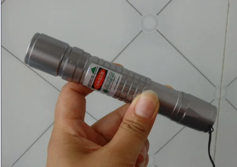 

Hunting focusable high power military green laser pointer 30w 30000m 532nm Lazer Flashlight burning match burn cigarettes