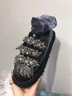 

Original homemade European station patent leather heavy work beaded rhinestones exaggerated lamb hair tide shoes plus velvet cas