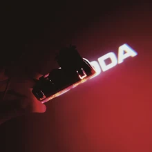 Светодиодный шт. светодиодный Предупреждение ющий свет проектор лазерный Призрак Тень логотип свет для Skoda Superb 2009-UP