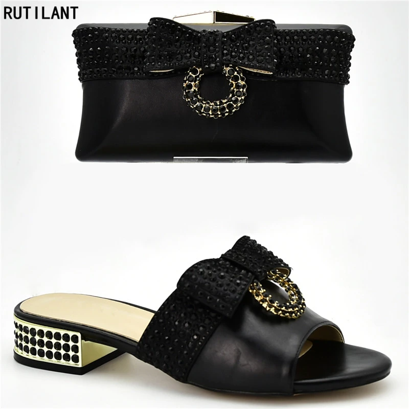 Nieuwe Collectie Luxe Schoenen Vrouwen Ontwerpers Nigeriaanse Schoenen en Bijpassende Tassen Set Versierd met Rhinestone Italiaanse Schoen en Tas Set Nieuwe Collectie Luxe Schoenen Vrouwen Ontwerpers Nigeriaanse Schoenen en Bijpassende Tassen Set Versierd met Rhinestone Italiaanse Schoen en Tas Set