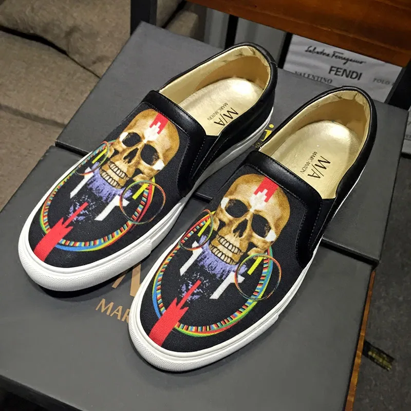 

New 2018 men slip on skull head print flat casual shoes canvas loafers guys hip hop shoes size 38-44