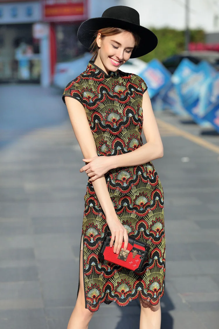 

2018 embroidery Cheongsam vintage qipao long dress