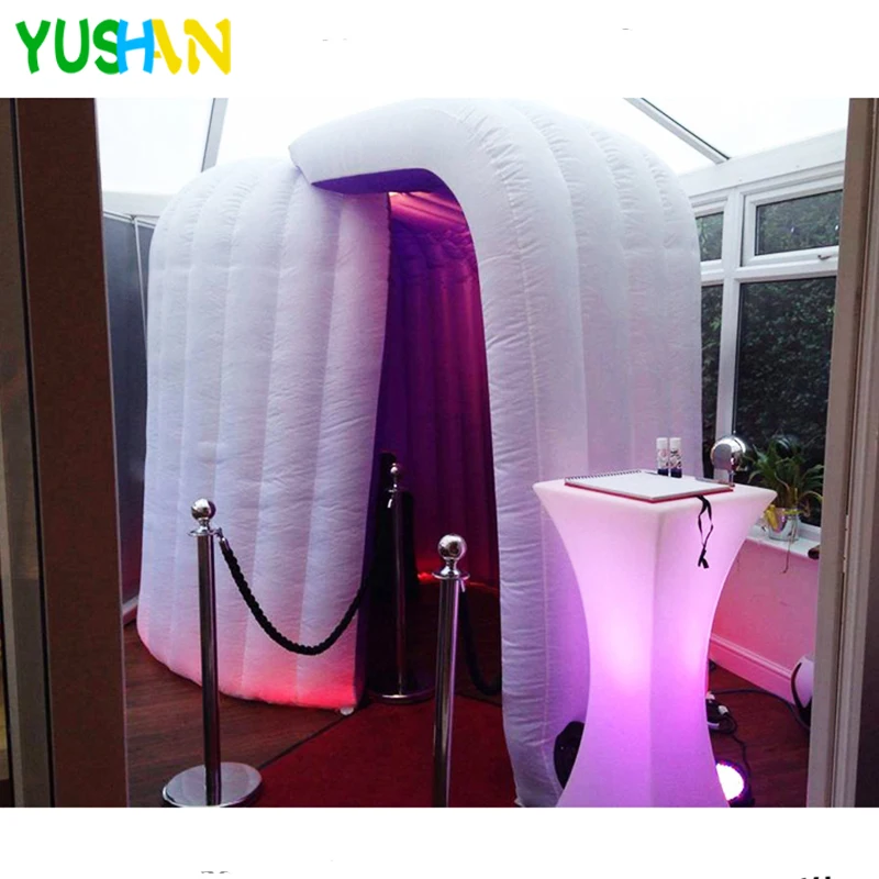 Inside Purple Dome Photo booth 01