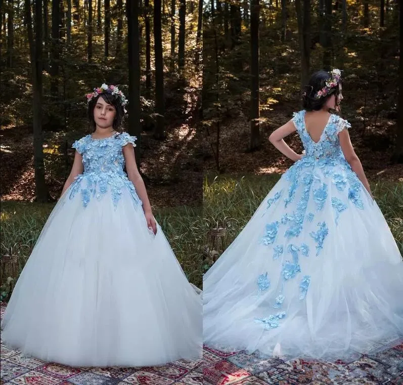 

2018 Beautiful New Flower Girls Dresses with Blue Flowers Princess Floor Length Kids Birthday Evening Prom Wear Pageant Gowns
