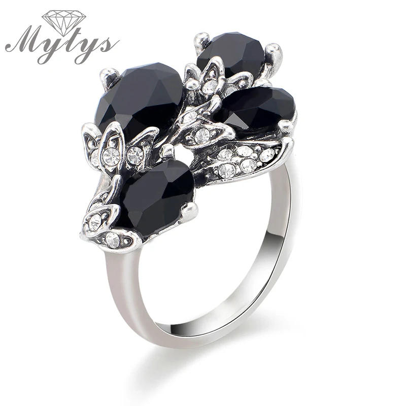 

Mytys Black Crystal Ring for Women Flower Design Fashion Formal Party Ring Party Accessories R1038