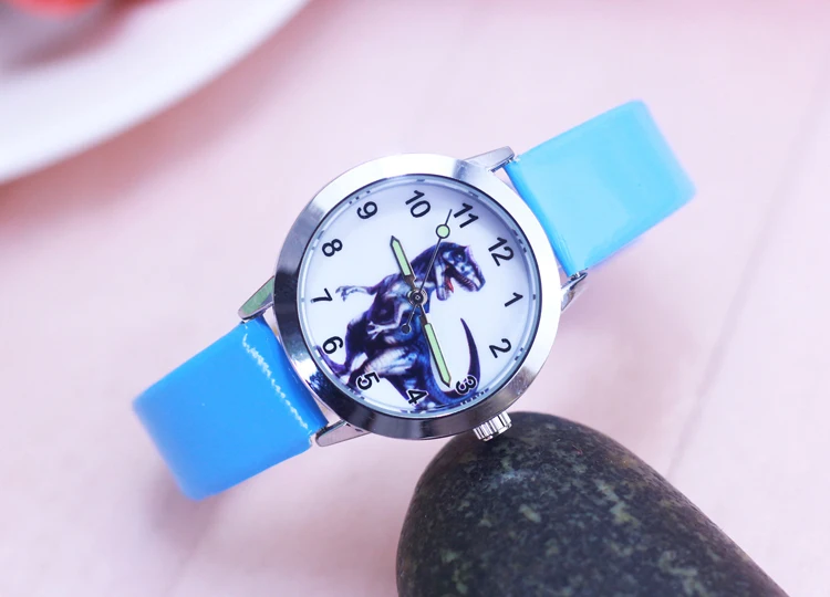 HTB1OXplXynrK1RjSsziq6xptpXaw