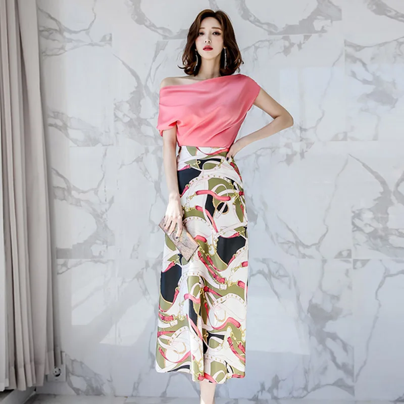 

Office Lady Two Piece Set Outfits Sexy One Shoulder Satin Pullover Top+Vintage Print Long Skirt Set Bodycon 2PCS Summer Clothes