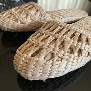 

2019 AGESEA new couple shoes summer fashion unisex home shoes straw slippers handmade Chinese style straw comfortable sandals
