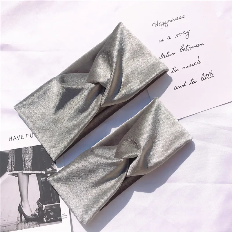 9836527915_319010745