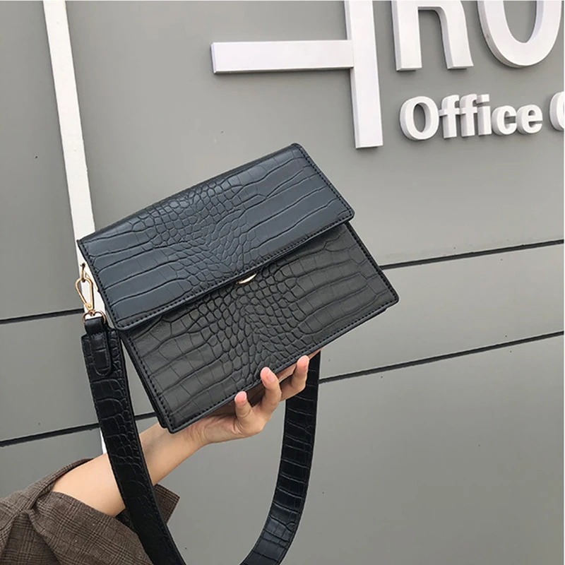 خمر التمساح النساء حقيبة الكتف واسعة حزام مصمم Crossbody حقيبة صغيرة رفرف أكياس عشاء مخلب محفظة Bolso femenino 2019
