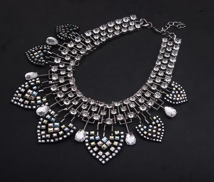 Большой воротник большой нагрудник колье ожерелье для женщин ZA ювелирные изделия роскошный кристалл лист ожерелье Femme Бохо индийские массивные винтажные ожерелья