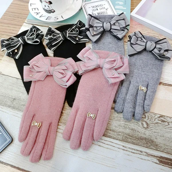 Fashion Women Big Bow Knot Touch Screen Gloves Winter Female Thickening Warm Finger Gloves Girls Cute Wrist Gloves Touch Agl100