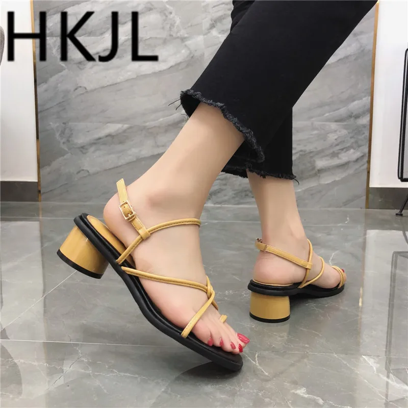 

HKJL 2019 new summer Korean women's open-toe crossover shoes with a button midheel and chunky style sandals A483