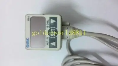 

DHL/EMS 2 LOTS SMC Digital pressure sensor ISE40-01-22L-M good in condition for industry use -A1