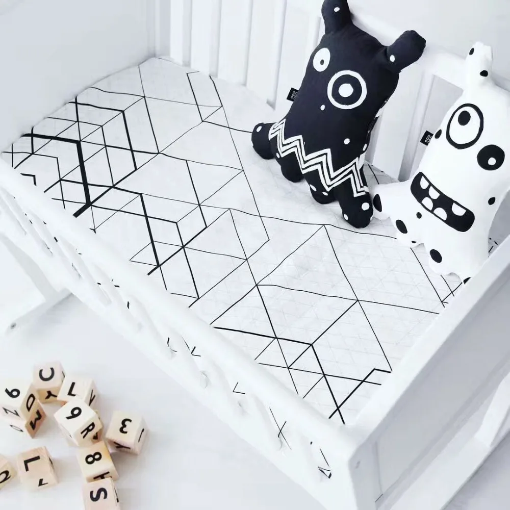 Black and white large ins hot style eye does weird things toy cushion