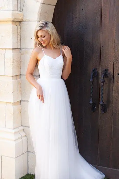 Hot Summer Boho Beach Wedding Dress Long Tulle Spaghetti Straps Wedding Dress