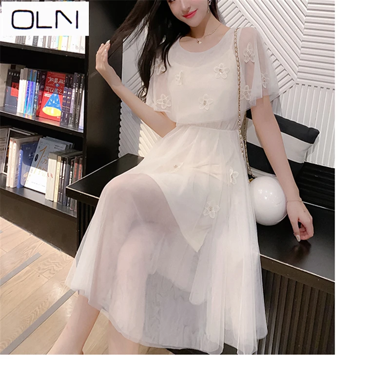 

DRESS Summer new commuter temperament Korean lace DRESS + sSLING dNew French mesh ladies two-piece dress A-line skirt