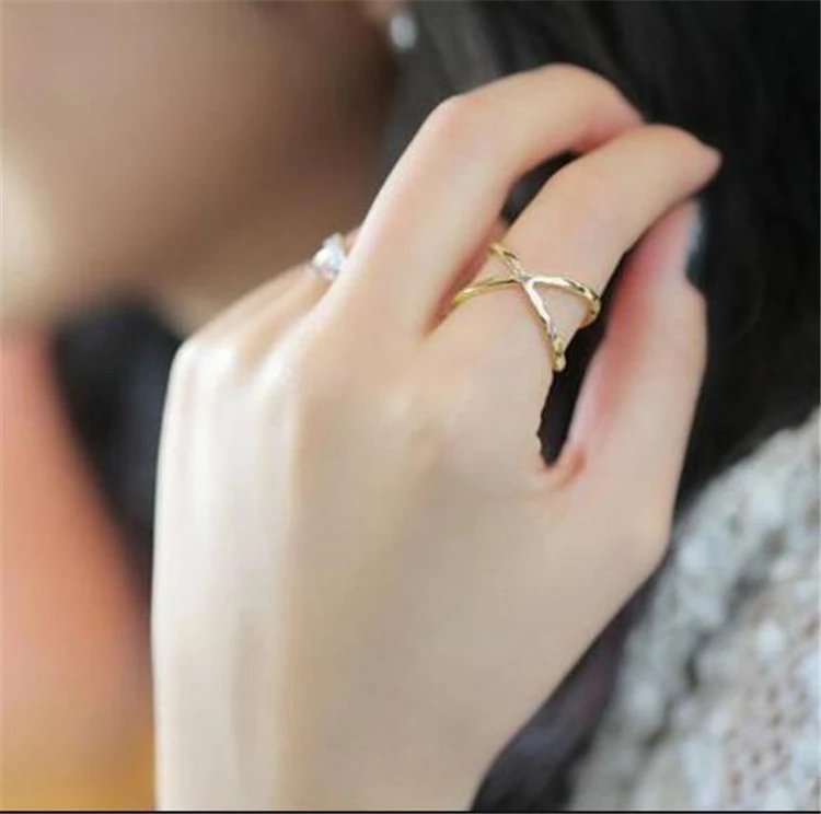 

New Arrivals Hot Fashion women's ring Gold Color And Silver Plated X Cross Stereo Surround Hollow Ring For Women Jewelry