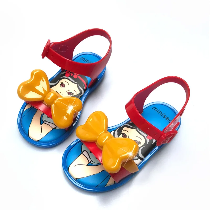 Новые летние белоснежные детские сандалии девушки обувь принцесса сандалии для маленьких девочек детские сандалии на резиновой подошве