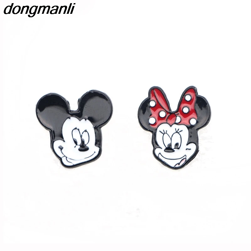 F127 Рождественский подарок эмаль Ювелирное Украшение с изображением животных, персонажей из аниме черный, белый цвет голова серьги-гвоздики Для женщин серьга для детей