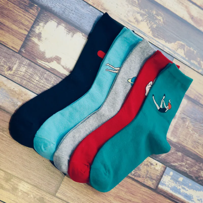 

Hot 1 Pair Women Lady Girl New Fashion 4 Colors Stars Patterned Cotton Swim Cartoon Hip Hop Socks Soft Trendy