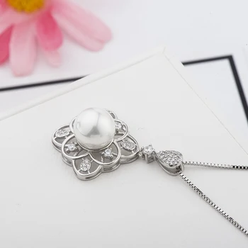 

Sterling Silver Necklace Pendant Natural Pearl Jewelry for Women 18K Gold Plated Clover Pearl Pendant 18inches Chain Free Box
