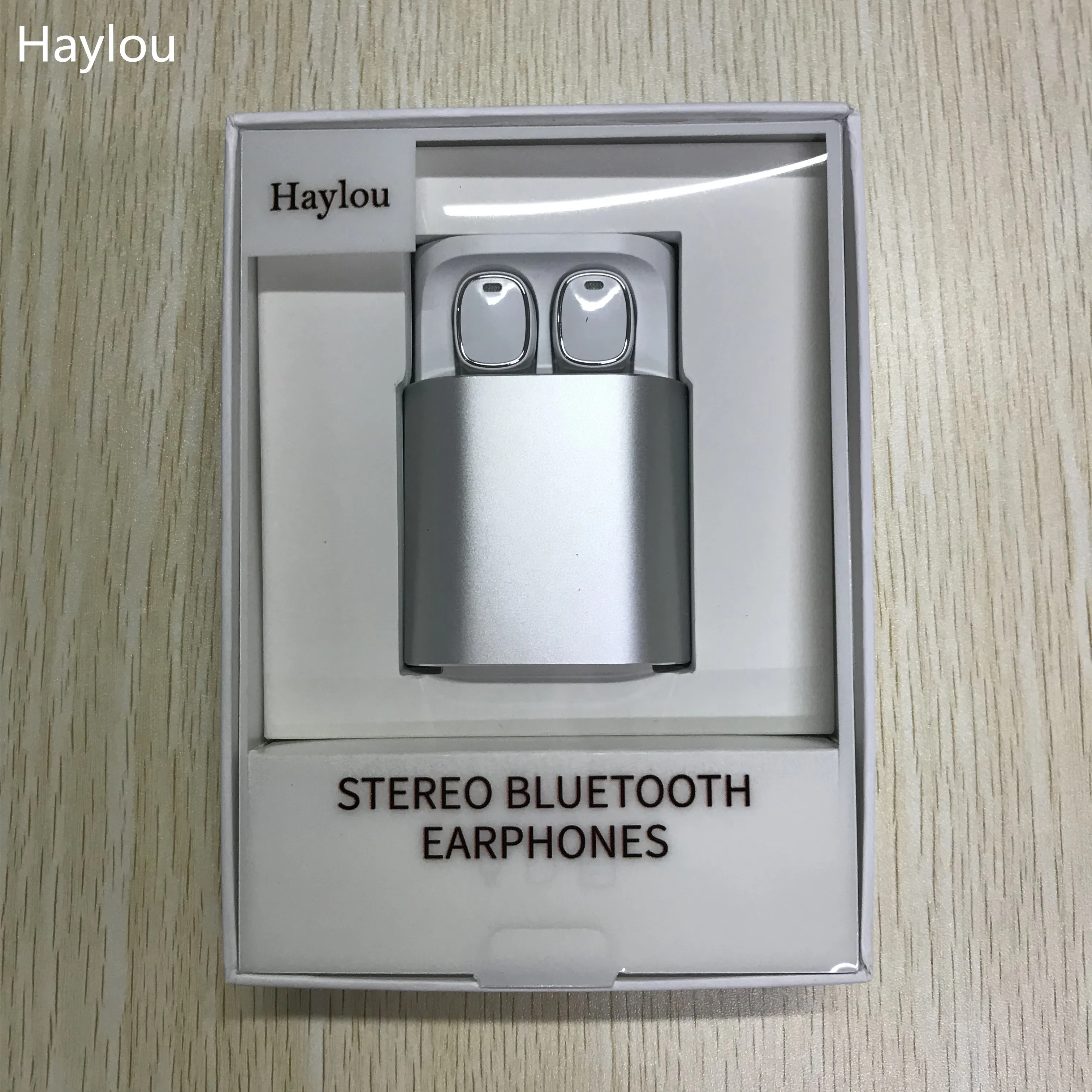 

Silver Color Stereo Bluetooth Earphones